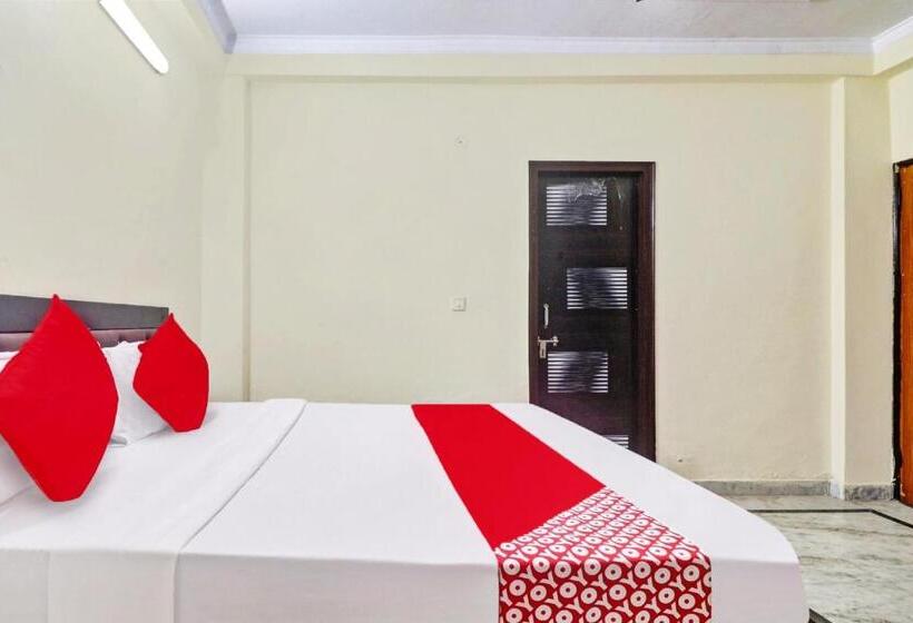 Quarto Triplo Clássico, Flagship  Moonshine Inn