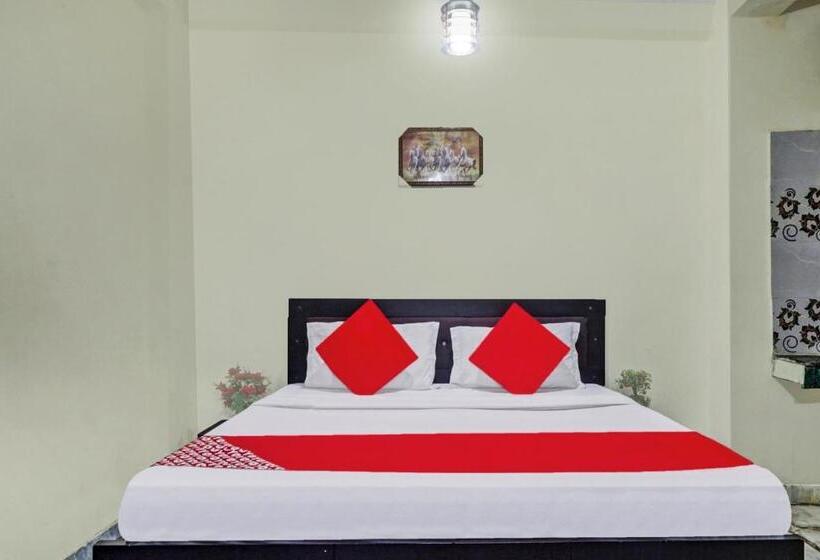 Quarto Triplo Clássico, Flagship  Moonshine Inn