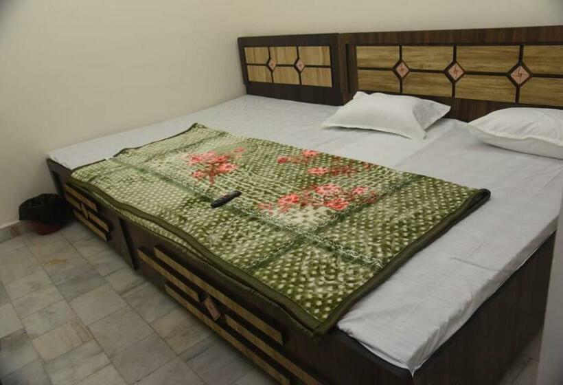 家庭间, Jindal Paradise