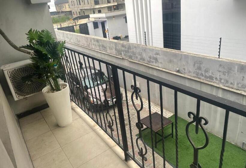 Номер Deluxe с Балконом, Suite Subzero