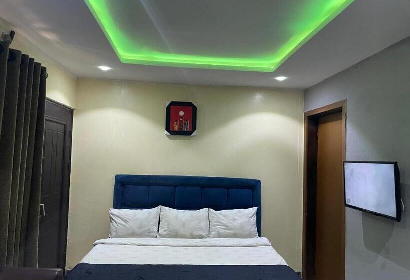 Номер Deluxe с Балконом, Suite Subzero