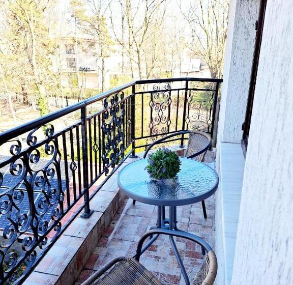 Standardrum, Veronica