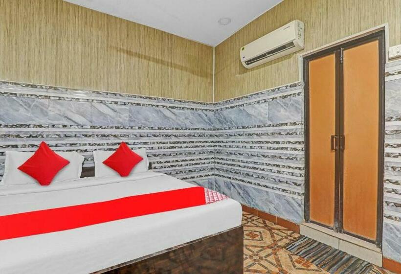 חדר קלאסי לשלושה, New Geetanjali