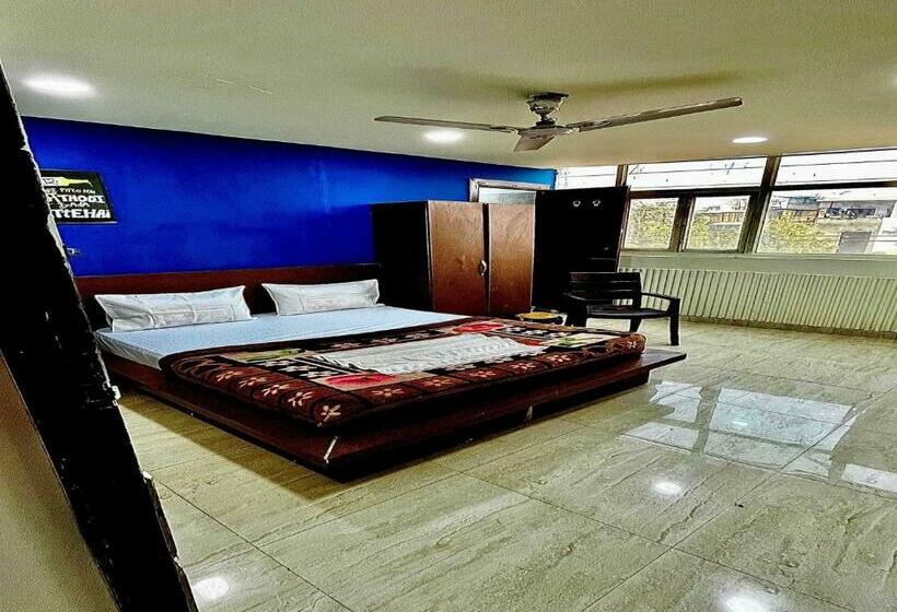 Pokój Trzyosobowy Klasyczny, Oyo 80774c Yaduvanshi Inn