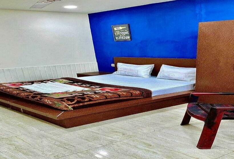 Pokój Trzyosobowy Klasyczny, Oyo 80774c Yaduvanshi Inn