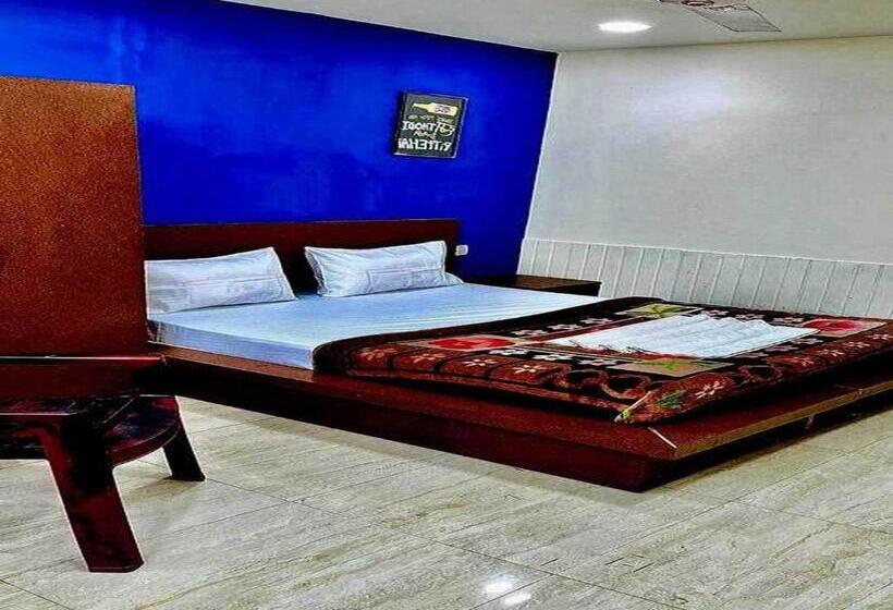 Pokój Trzyosobowy Klasyczny, Oyo 80774c Yaduvanshi Inn