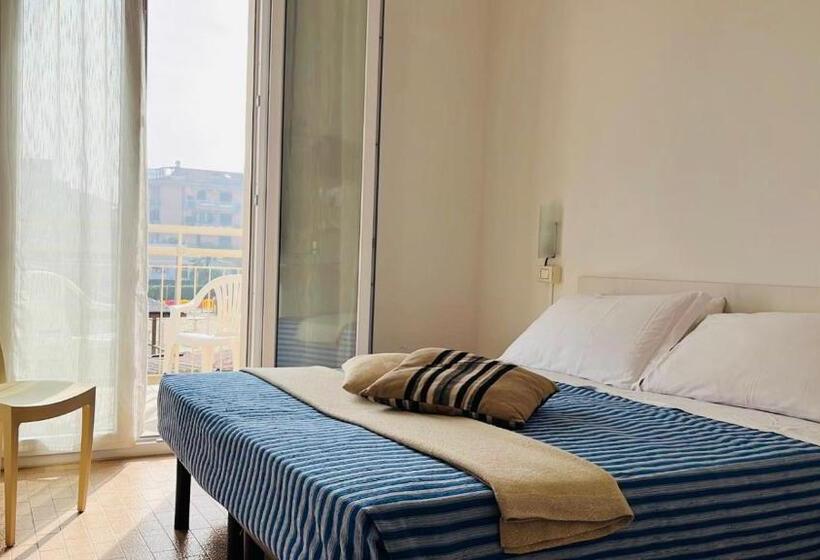 Habitación Estándar, Lima