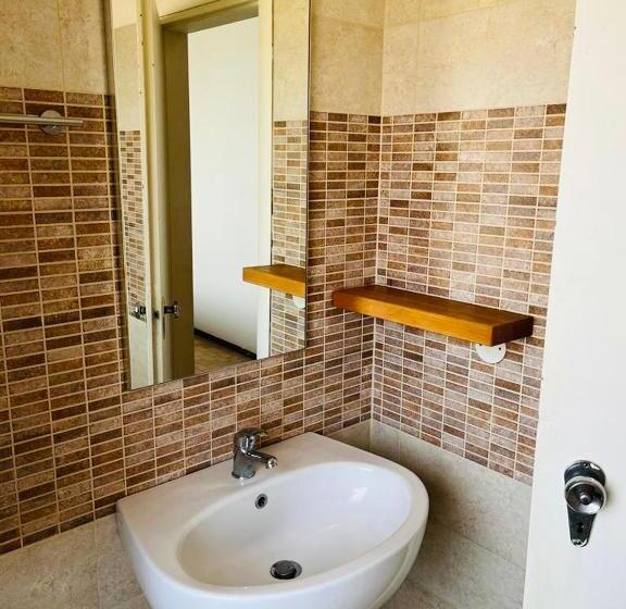 Habitación Deluxe, Lima