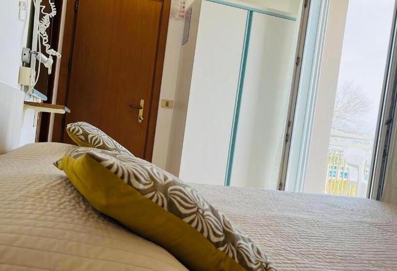 Habitación Deluxe, Lima