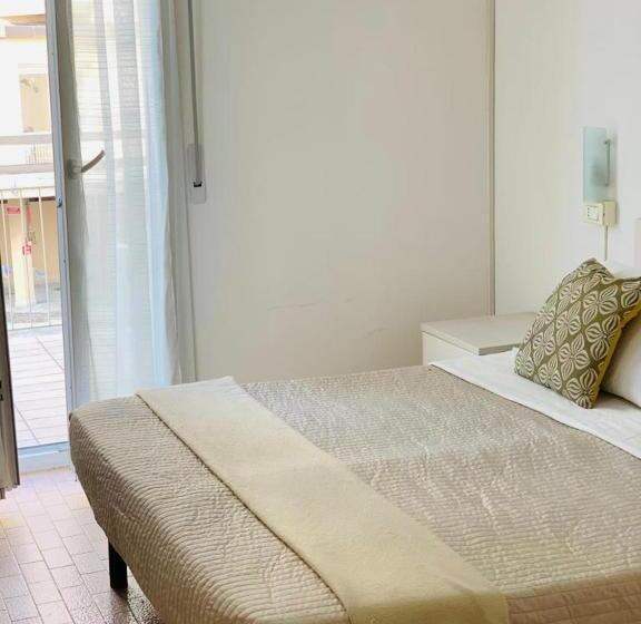 Habitación Cuádruple Estándar, Lima