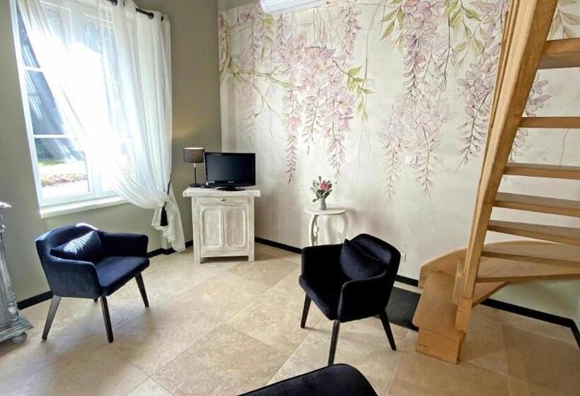 חדר סטנדרט לארבעה, La Petite Charmille