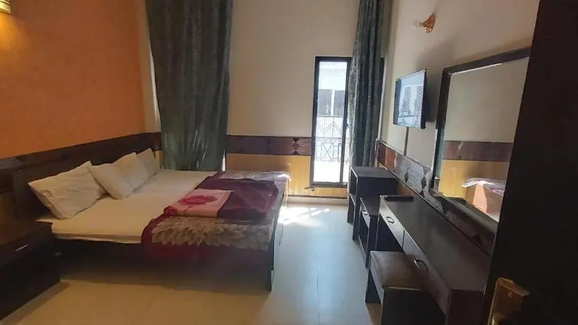 اتاق استاندارد, Mount Heaven Hotel Murree
