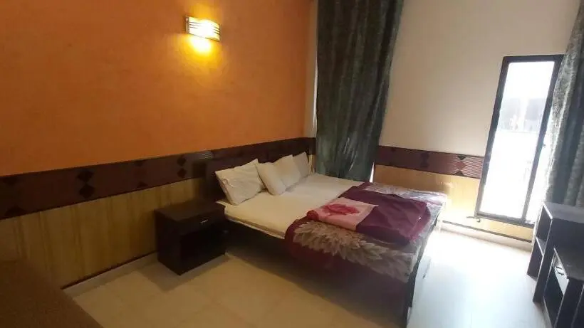 اتاق استاندارد, Mount Heaven Hotel Murree