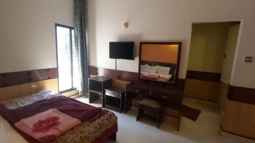 اتاق استاندارد, Mount Heaven Hotel Murree
