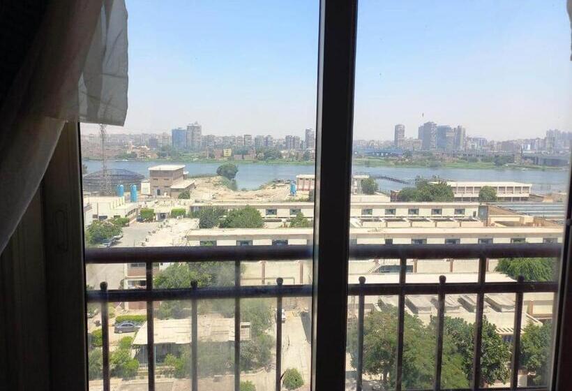 آپارتمان 1 خوابه, Nile House