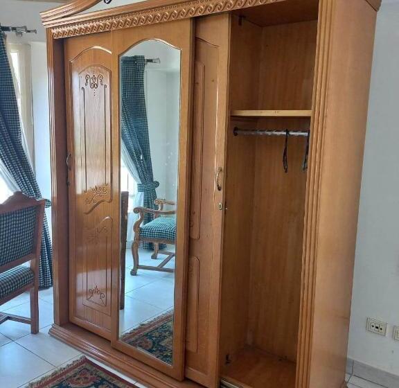 آپارتمان 1 خوابه, Nile House