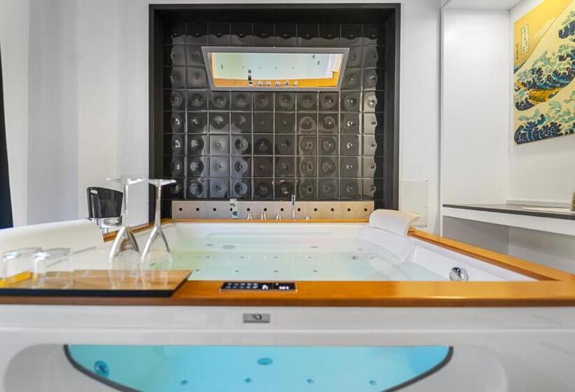 キングサイズベッドのスイートルーム, Ukiyo Suites And Rooms