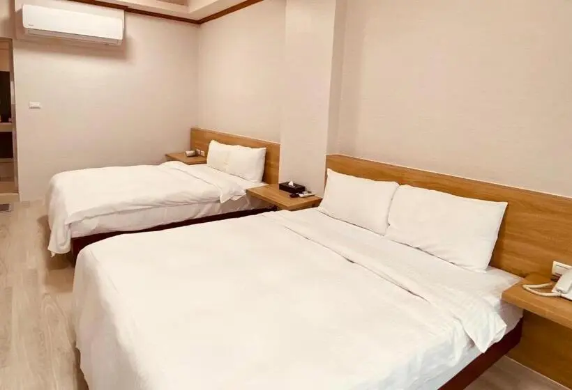 اتاق سوپریور چهار تخته, Beauty Garden Hotel   Jiaoxi