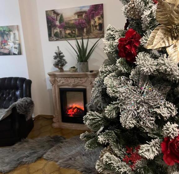 Дом 4 Спальни, Mediterranean Lake Escape House