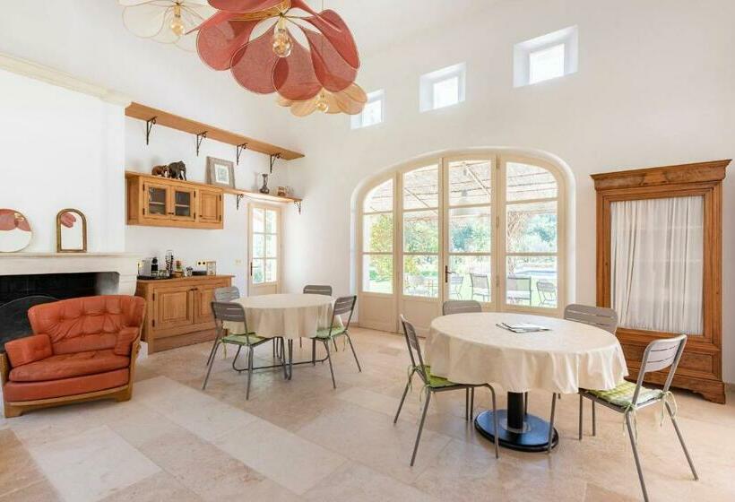 수피리어 룸, Mas De Lure