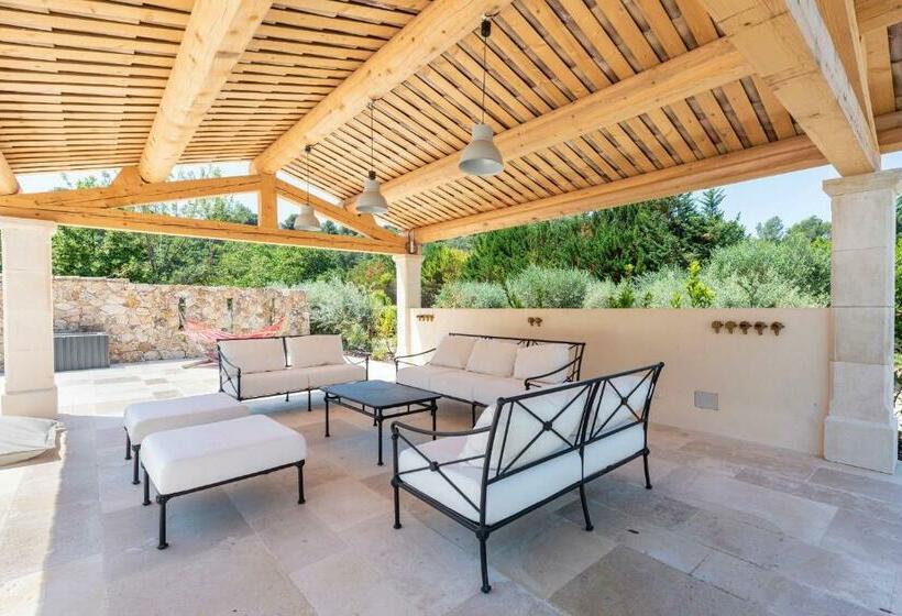 수피리어 룸, Mas De Lure