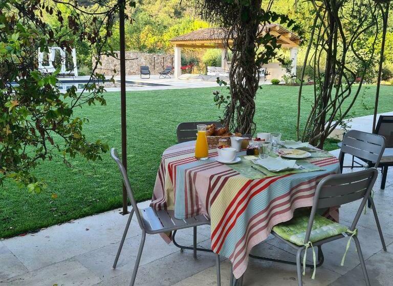 수피리어 룸, Mas De Lure