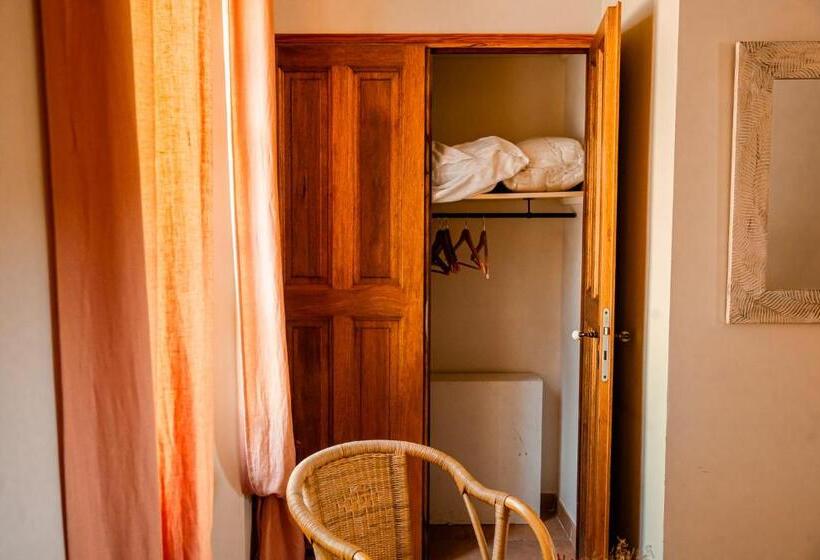 수피리어 룸, Mas De Lure