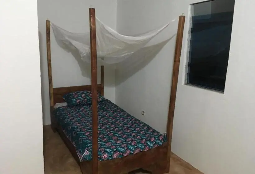 اتاق استاندارد سه نفره, Cdac Elijah   Espace Culturel