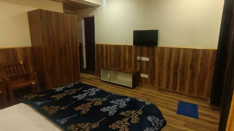 シングルデラックスルーム, Gayatri Lodge