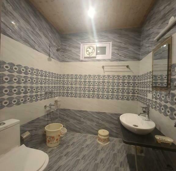 Pokój Deluxe Jednoosobowy, Gayatri Lodge