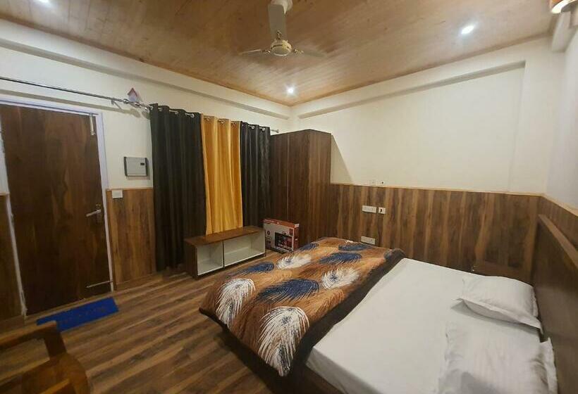 Pokój Deluxe Jednoosobowy, Gayatri Lodge