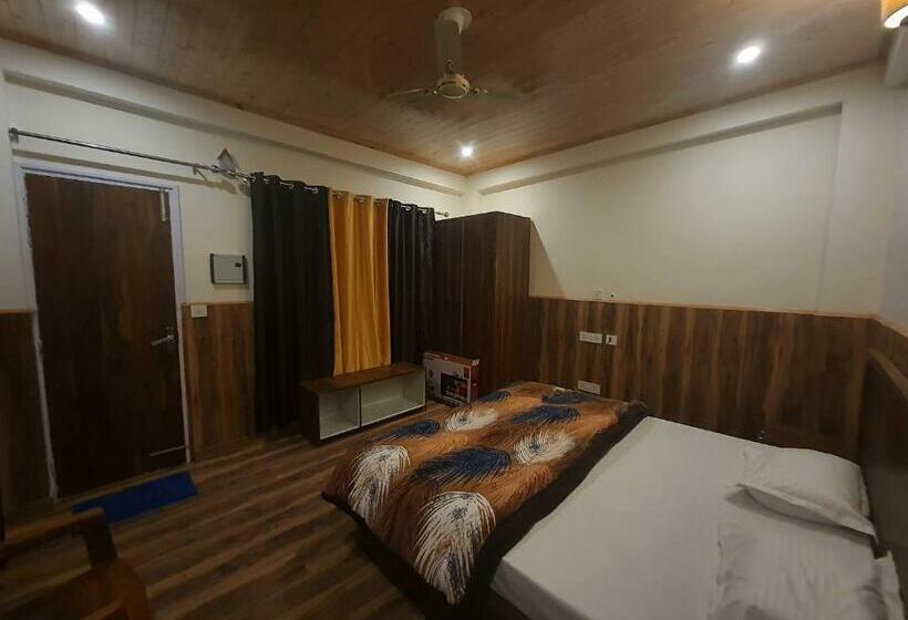 Pokój Deluxe Jednoosobowy, Gayatri Lodge