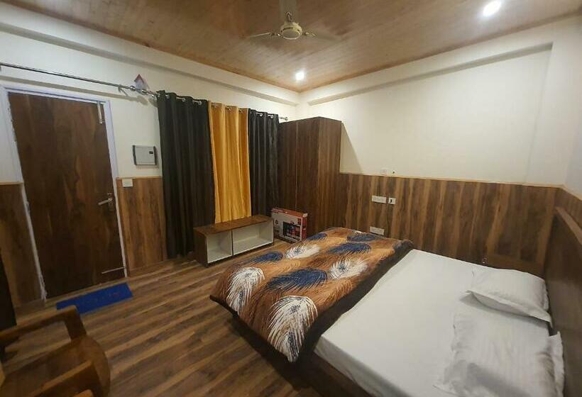 Pokój Deluxe Jednoosobowy, Gayatri Lodge