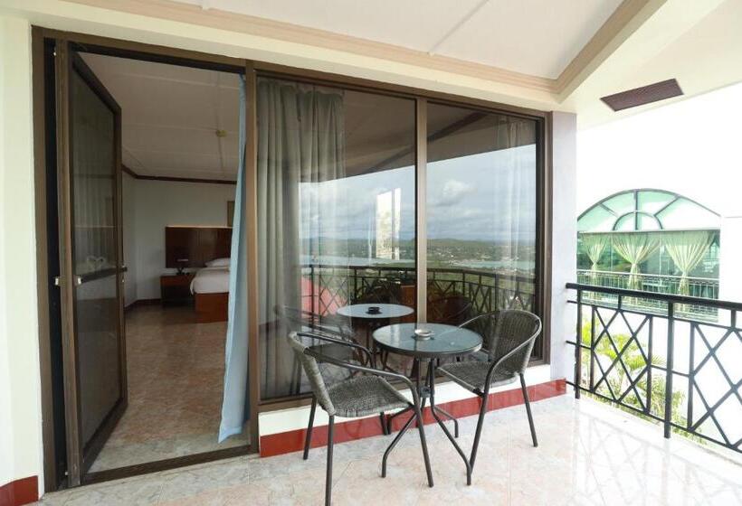 اتاق لوکس با بالکن و چشمانداز دریا, Bohol Plaza Mountain Resort And Restaurant