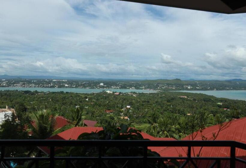 اتاق لوکس با بالکن و چشمانداز دریا, Bohol Plaza Mountain Resort And Restaurant