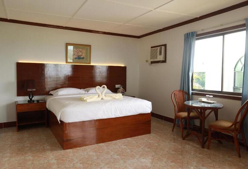 اتاق لوکس با بالکن و چشمانداز دریا, Bohol Plaza Mountain Resort And Restaurant