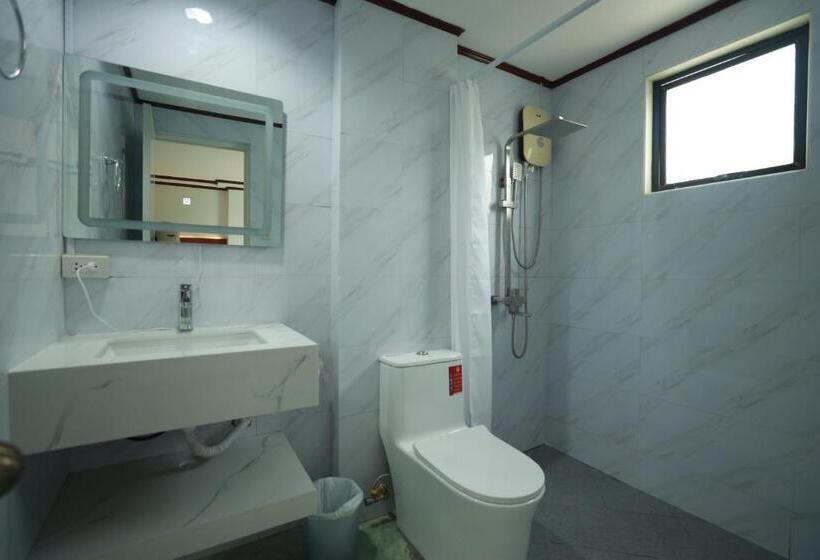 Deluxe Suite Sea View, Bohol Plaza Mountain Resort And Restaurant