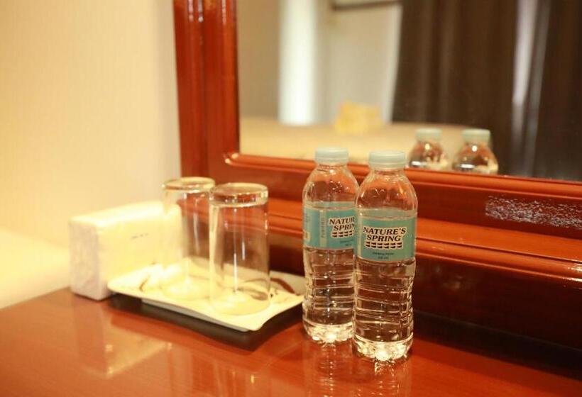 Deluxe Suite Sea View, Bohol Plaza Mountain Resort And Restaurant