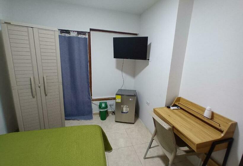 Quarto Estandar, Confortable Y Central Habitación A Una Cuadra De La Playa..