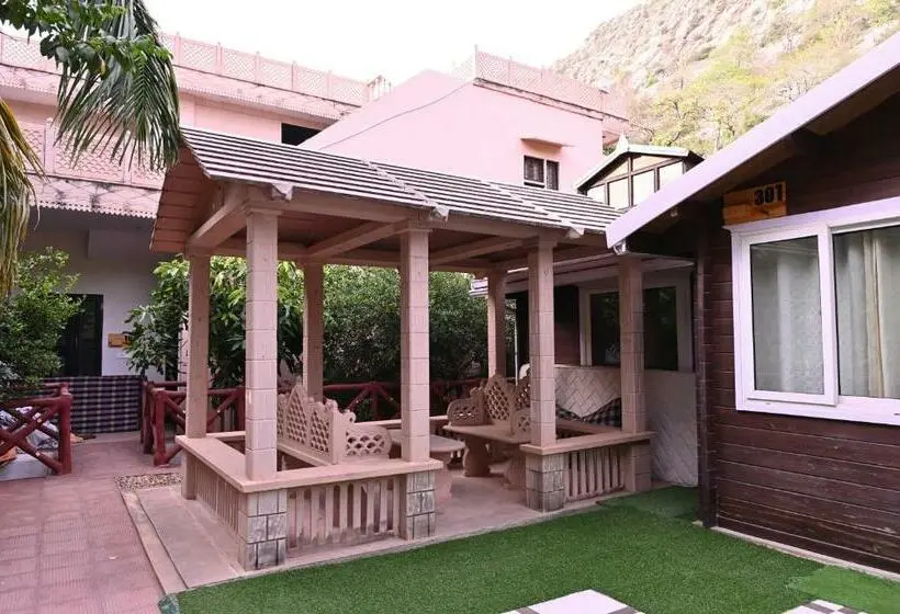 Familj Bungalow, Namanbagh