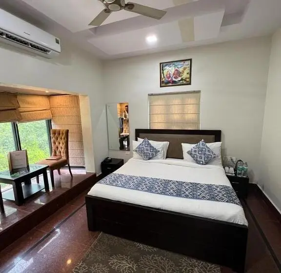 Deluxe Rum, Namanbagh