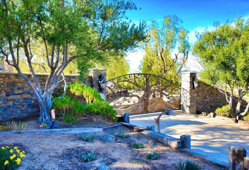스탠다드 스튜디오 킹침대, Peppertree Lane Ranch    Seven Acre Ranch In The Heart Of Wine Country