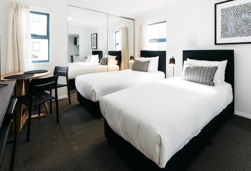 스탠다드 스튜디오, Gabba Central Apartments