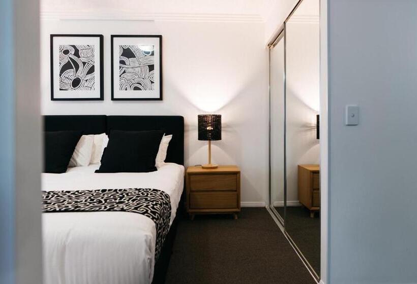 Апартаменты 3 Спальни, Gabba Central Apartments