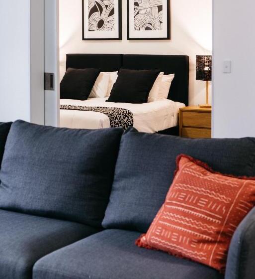 Апартаменты 3 Спальни, Gabba Central Apartments