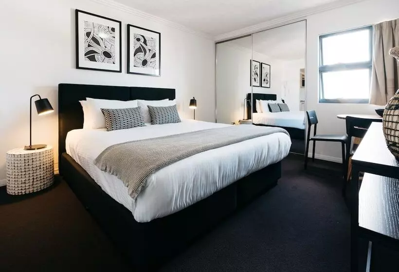 スタンダードスタジオ, Gabba Central Apartments
