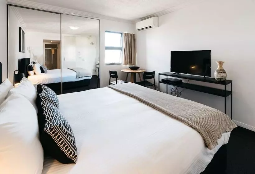 スタンダードスタジオ, Gabba Central Apartments