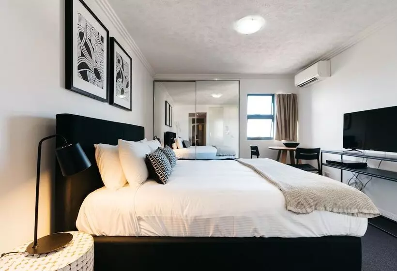 スタンダードスタジオ, Gabba Central Apartments