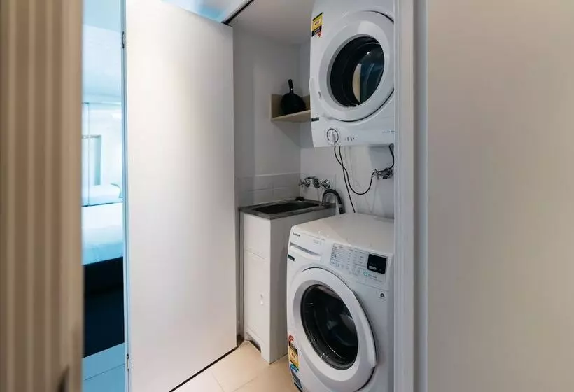 スタンダードスタジオ, Gabba Central Apartments