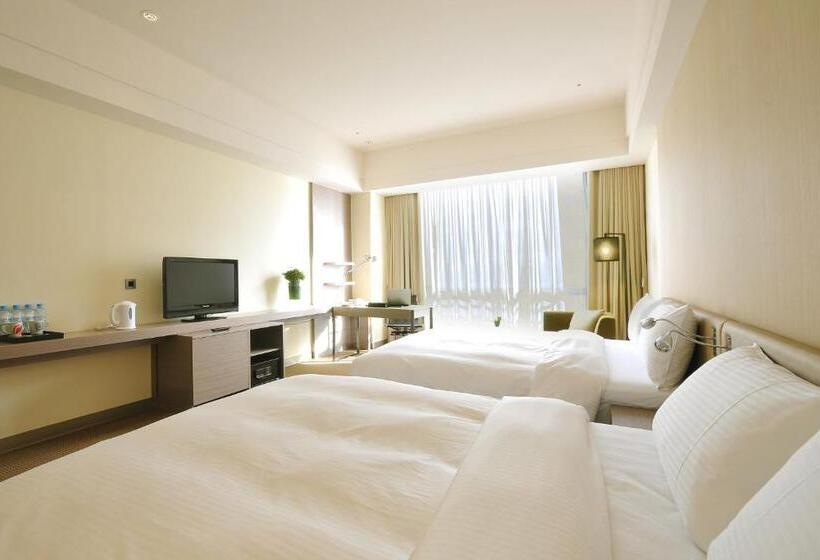 اتاق لوکس, Academy